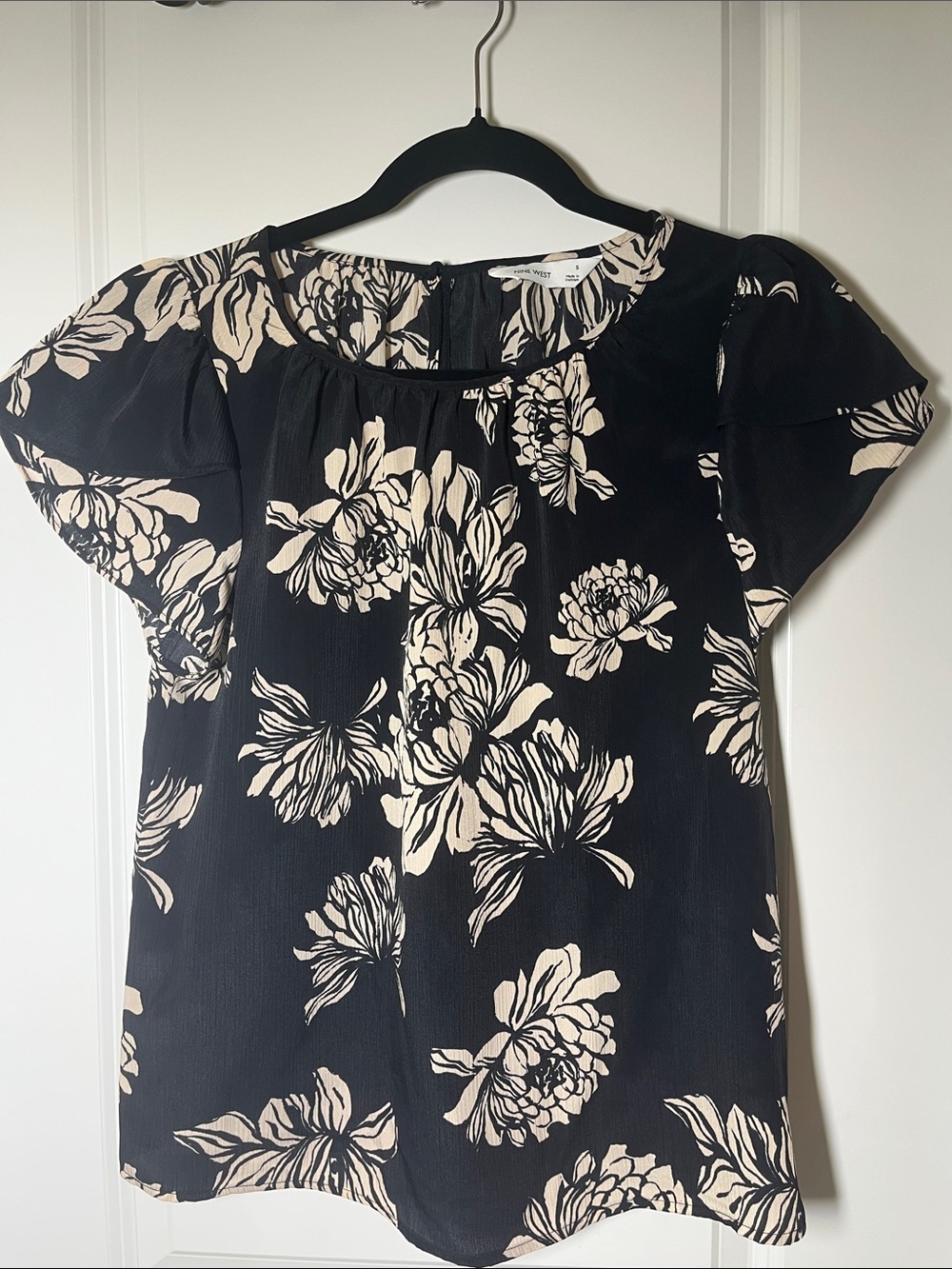 Nine West Black Floral Short-Sleeve Blouse